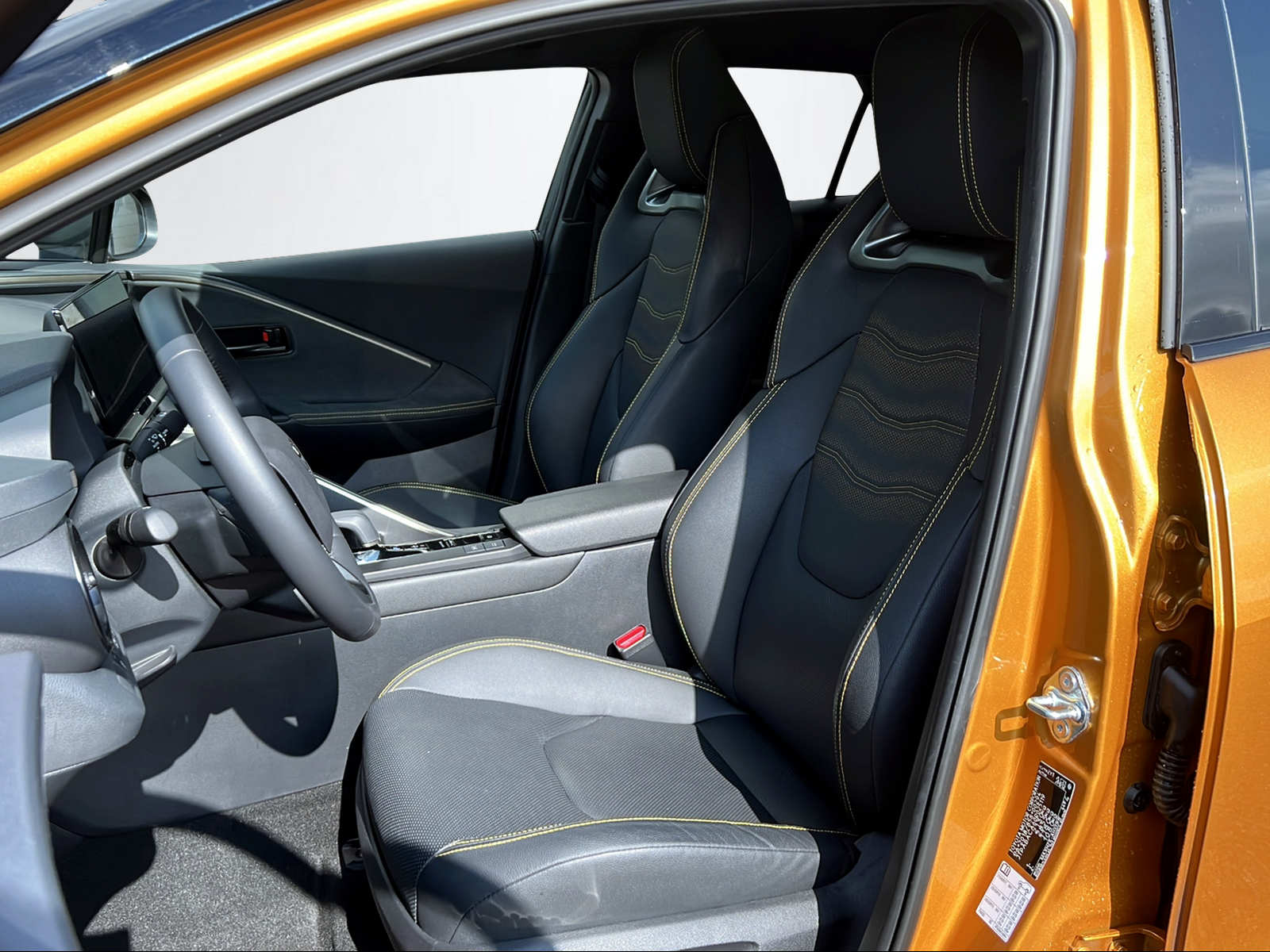 TOYOTA C-HR 2.0 PHEV Style Premiere-image-14