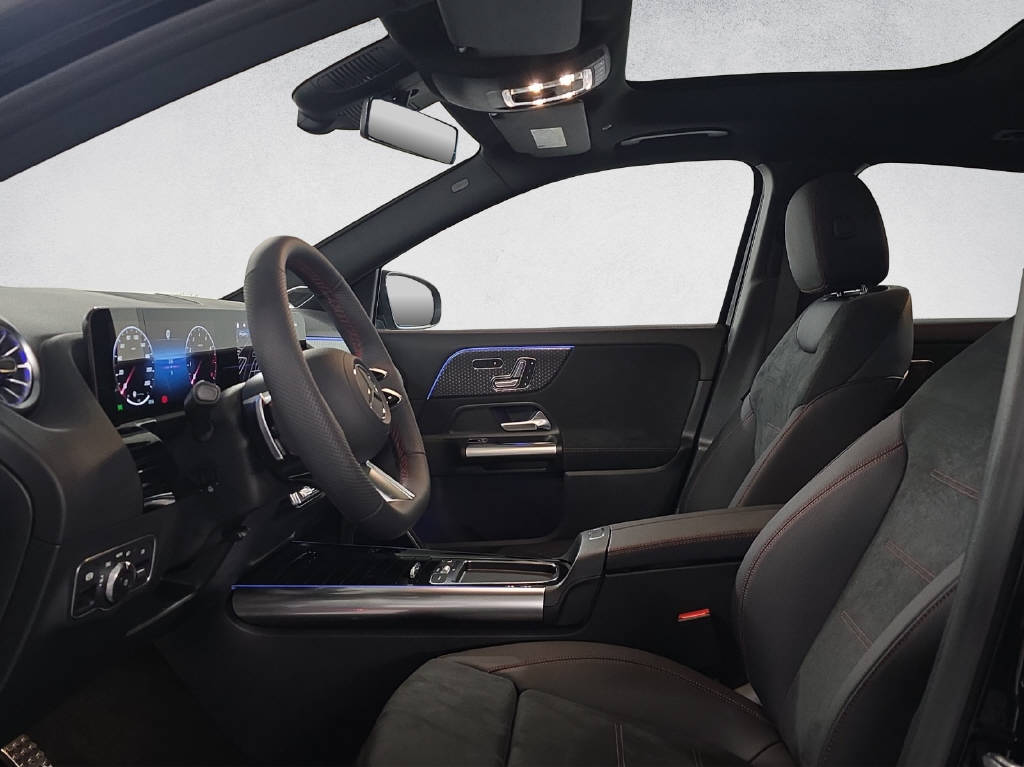 MERCEDES-BENZ GLA 200 AMG Line Night Star-image-10