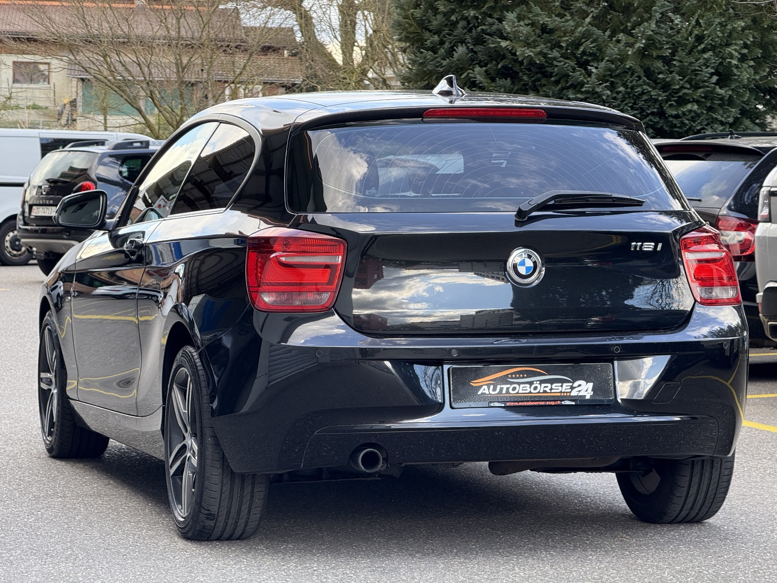 BMW 118i-image-3