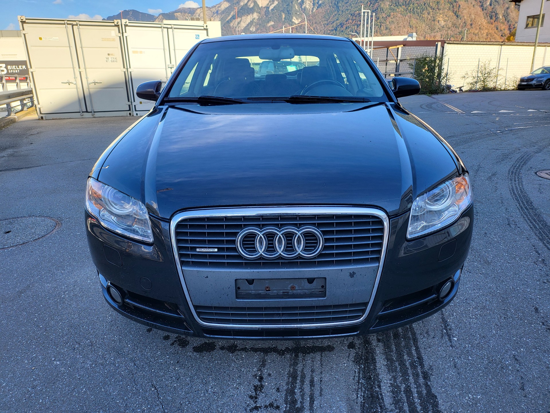 AUDI A4 Limousine 2.0 Turbo FSI quattro-image-0