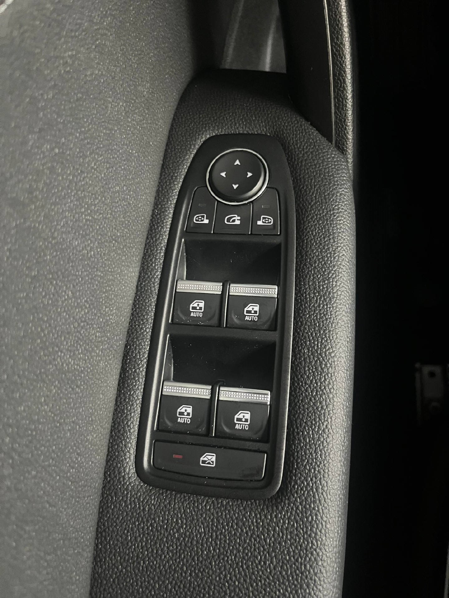 RENAULT Captur 1.3 TCe 140 techno EDC-image-13