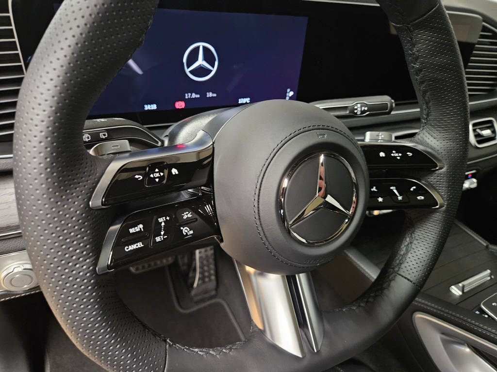 MERCEDES-BENZ GLE 450 d 4Matic AMG Line-image-8