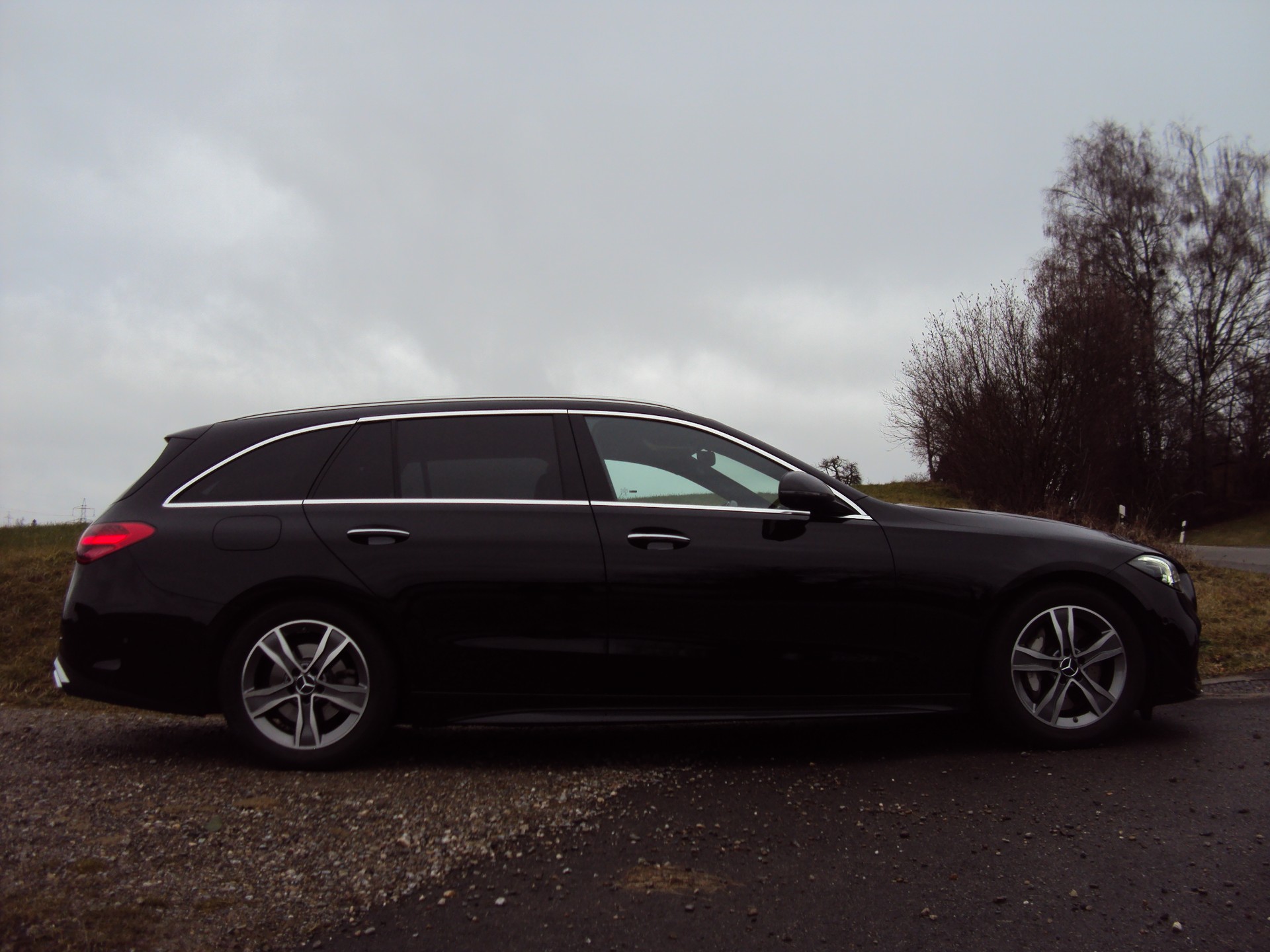 MERCEDES-BENZ C 220 d T AMG Line-image-7
