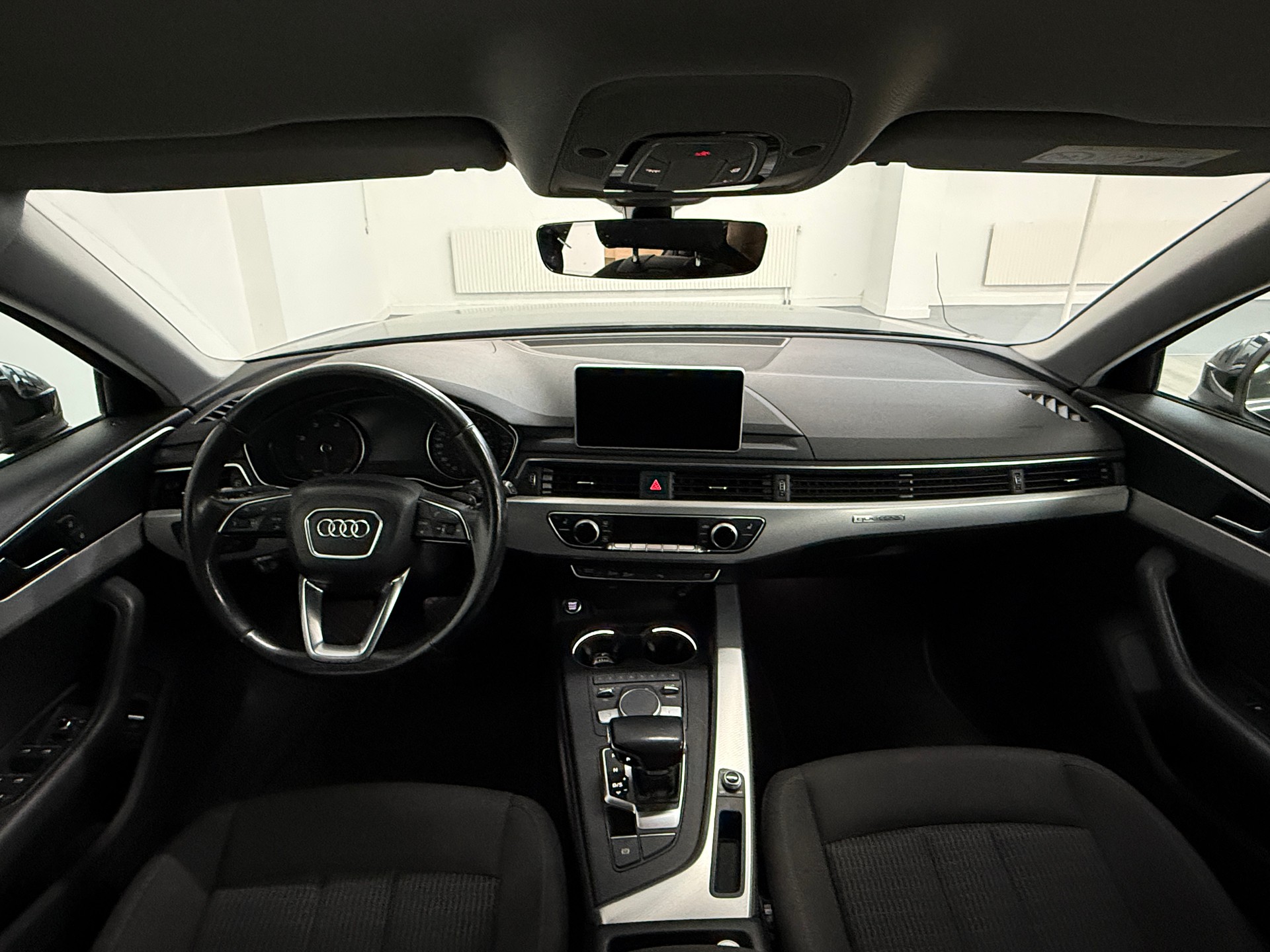 AUDI A4 Avant 2.0 TDI quattro S-tronic-image-3