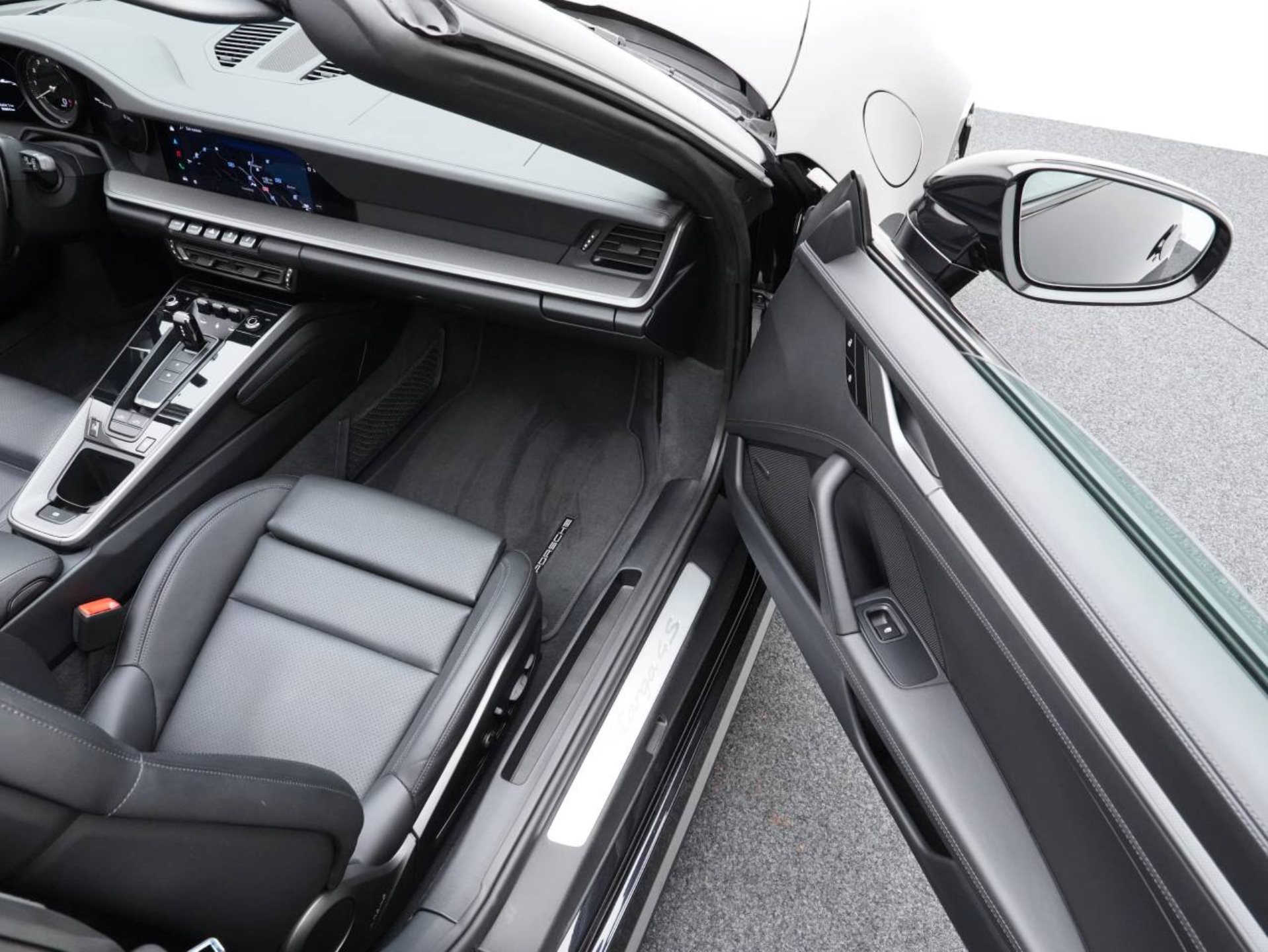 PORSCHE 911 Targa 4S-image-22