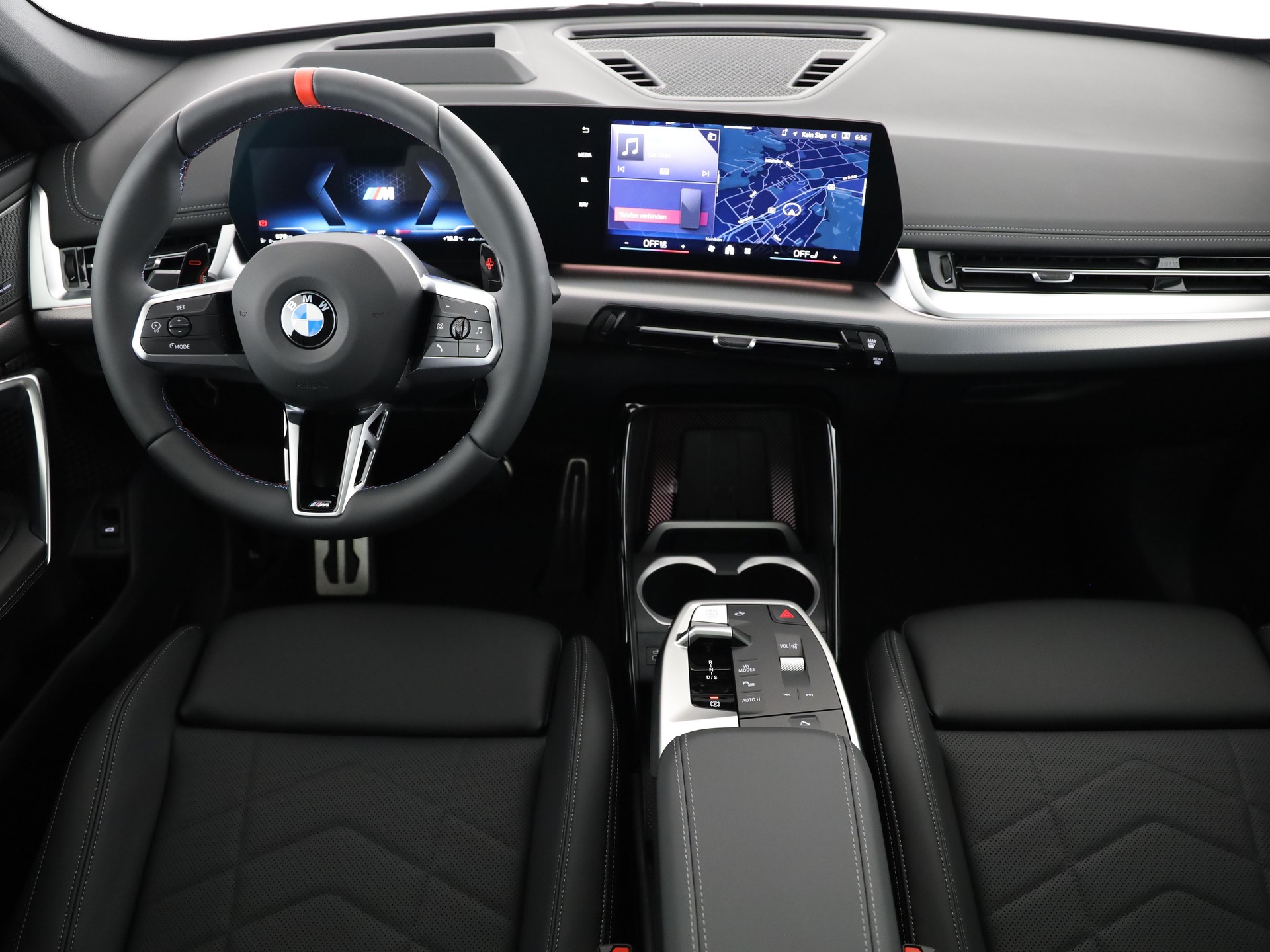 BMW X1 M35i-image-4