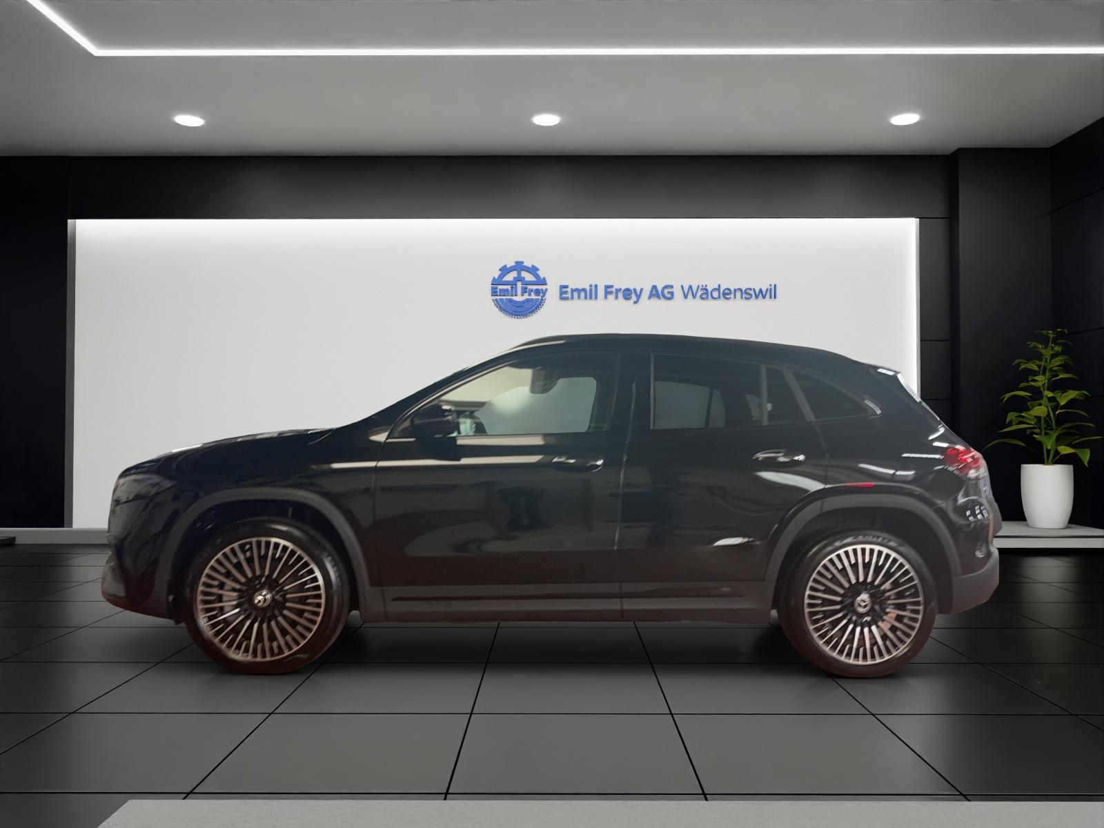MERCEDES-BENZ EQA 300 4MATIC AMG Line-image-3