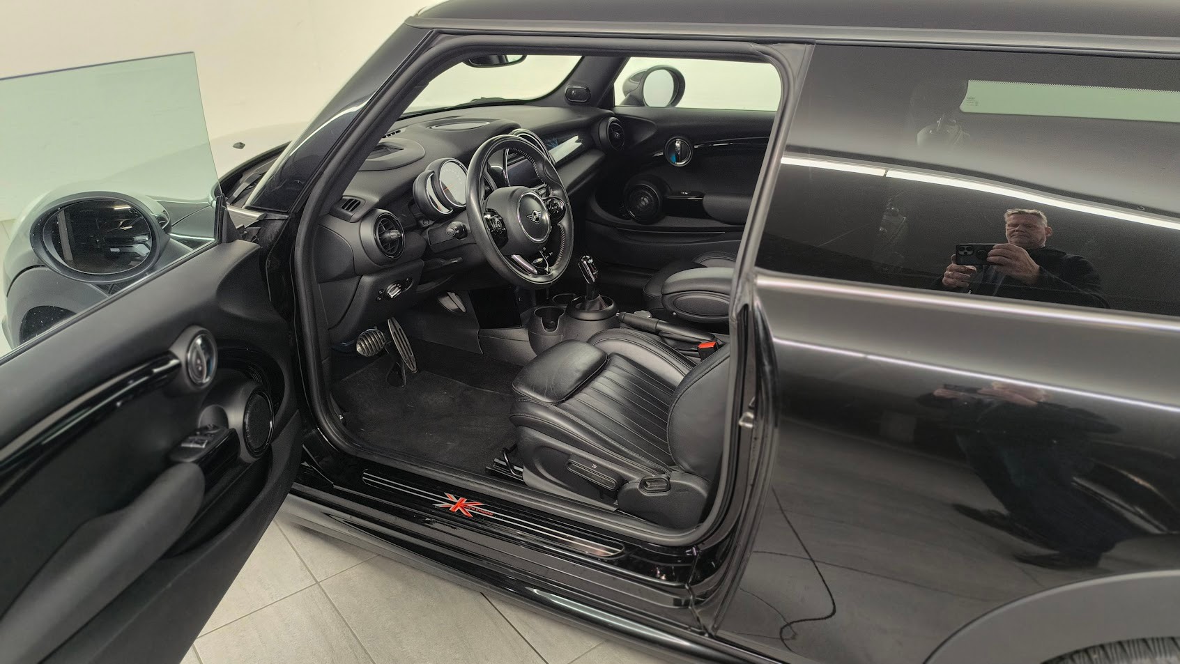 MINI Cooper King's Cross Steptronic DKG-image-4
