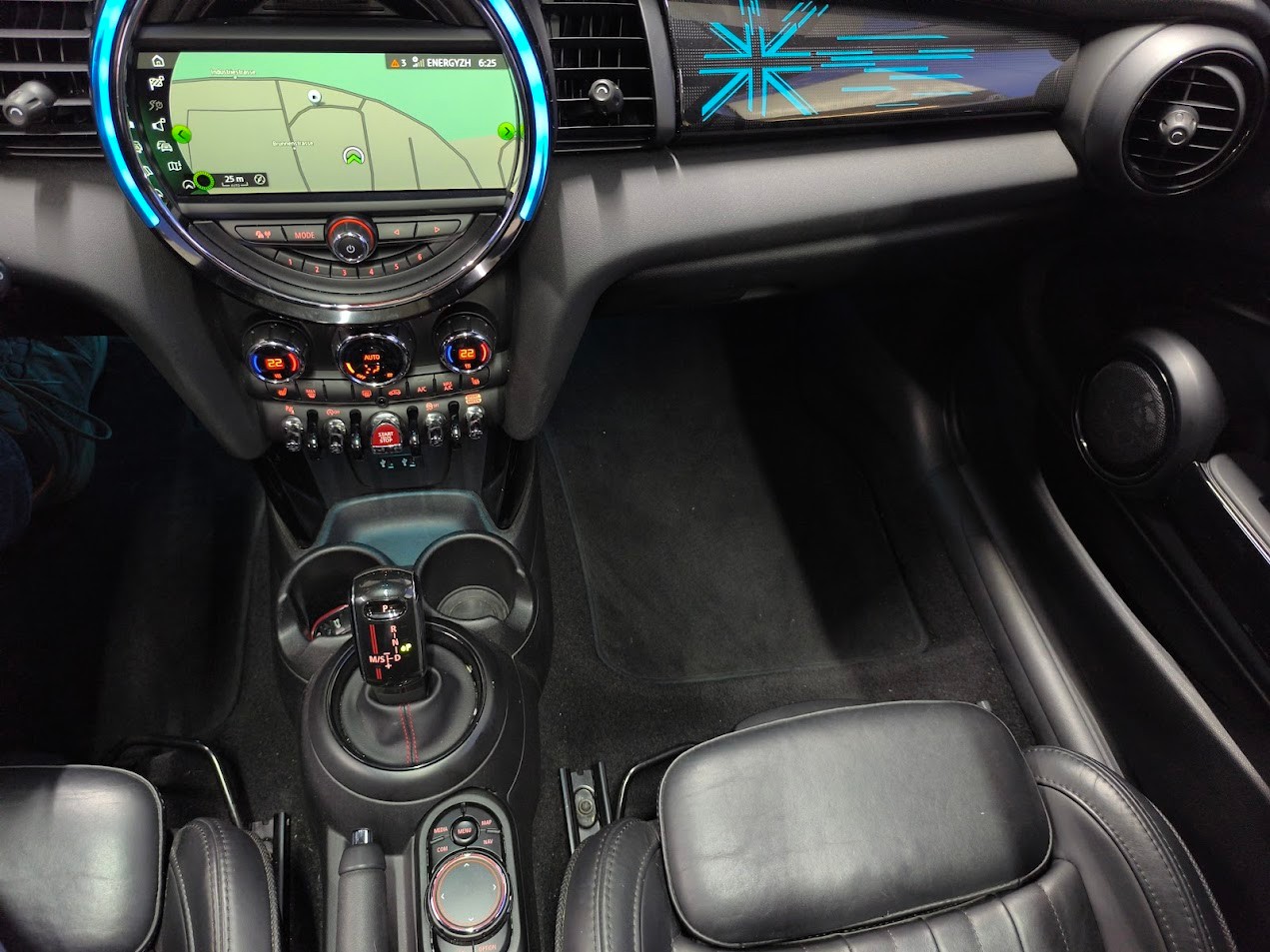 MINI Cooper King's Cross Steptronic DKG-image-5
