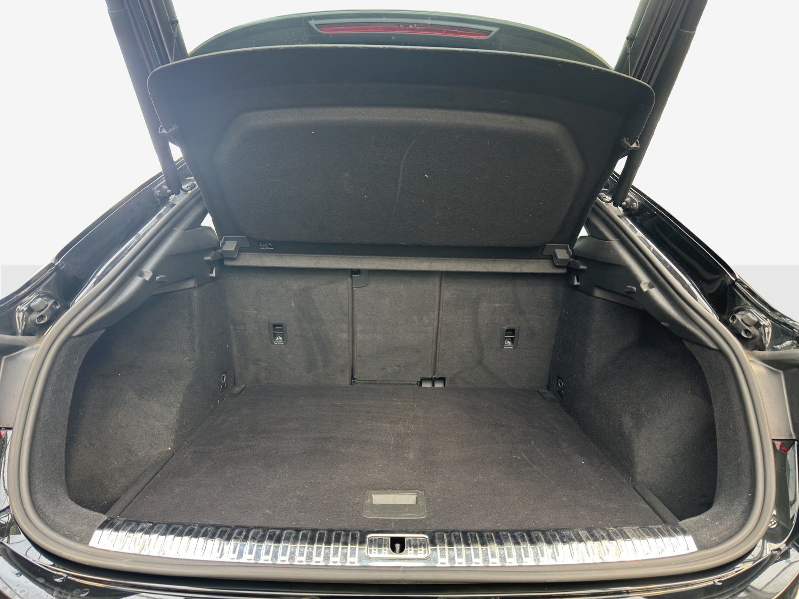 AUDI Q3 Sportback 35 TDI S line Attraction quattro S-tronic-image-12