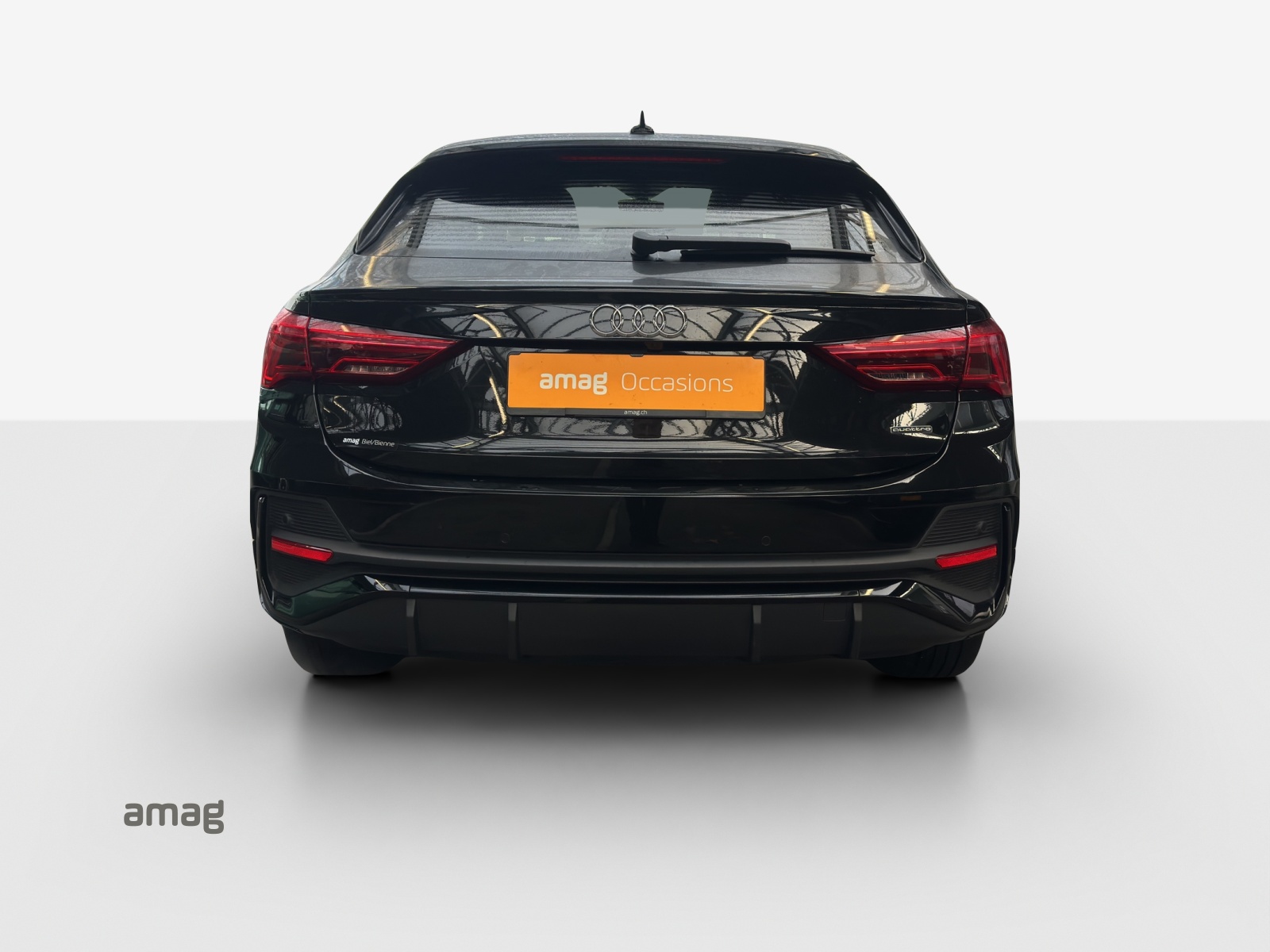 AUDI Q3 Sportback 35 TDI S line Attraction quattro S-tronic-image-3