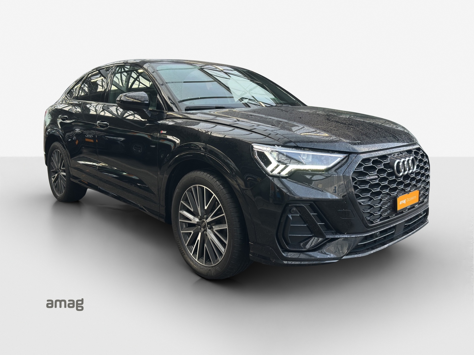 AUDI Q3 Sportback 35 TDI S line Attraction quattro S-tronic-image-5