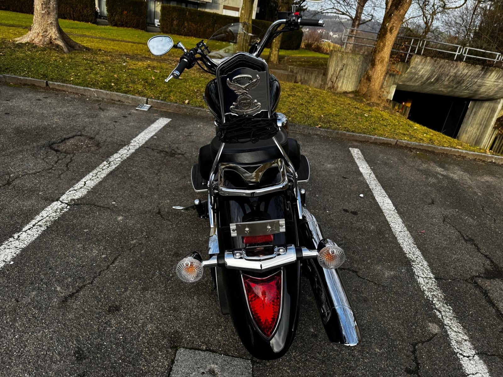 YAMAHA XVS 1300 A Midnight Star-showroom-element-2