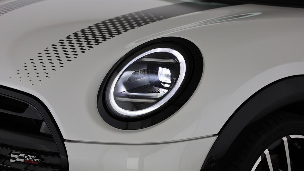 MINI John Cooper Works Cabrio-image-14