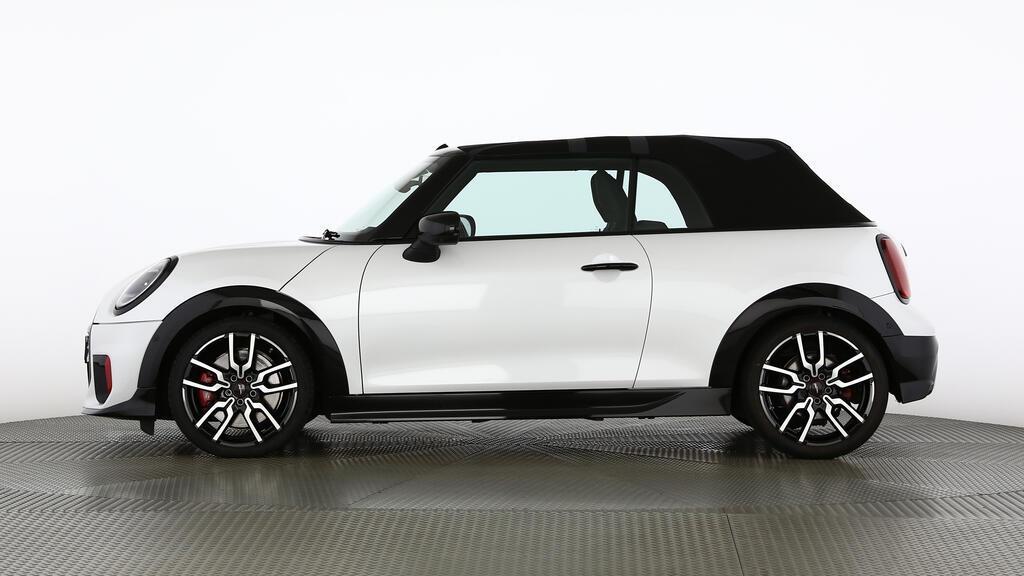 MINI John Cooper Works Cabrio-image-2