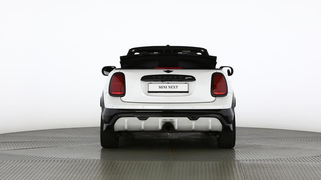 MINI John Cooper Works Cabrio-image-13