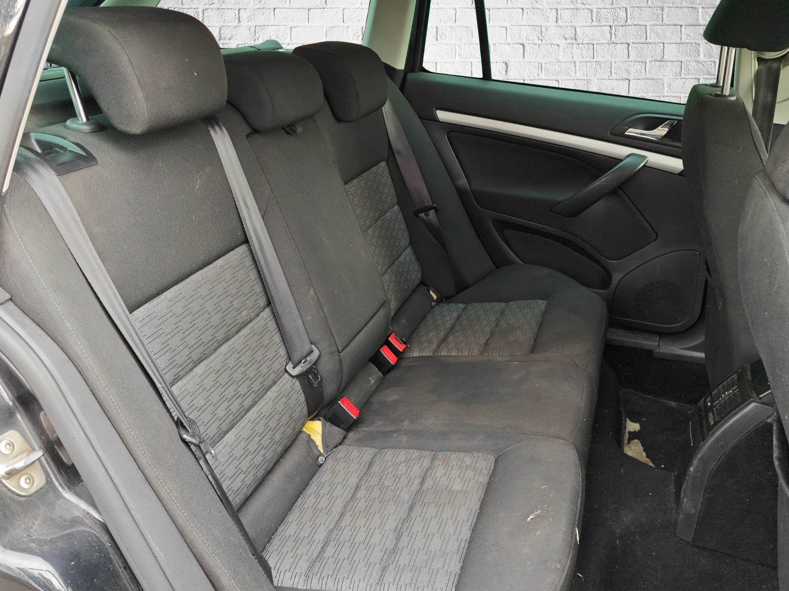 SKODA Octavia Combi 1.8 TSI 50Years 4x4-image-16