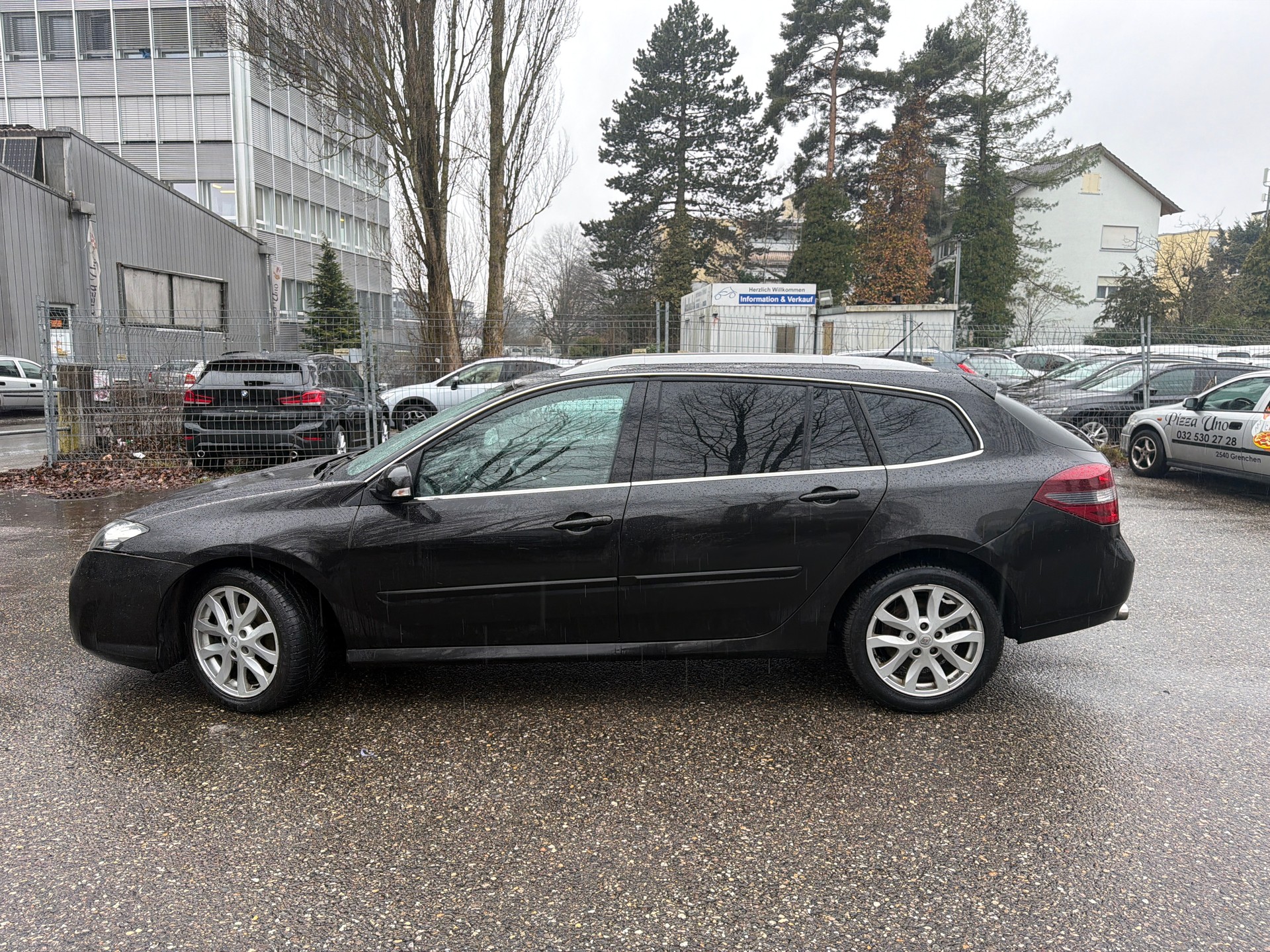 RENAULT Laguna Grandtour 2.0 dCi Expression * Teil-Leder * Klima-auto * Tempomat * PDC H *-image-7