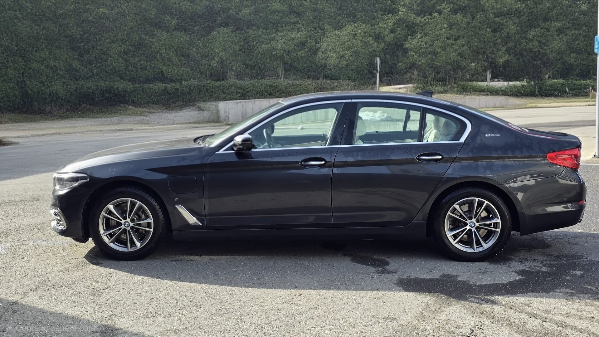 BMW 530e iPerformance Luxury Line Steptronic-image-3