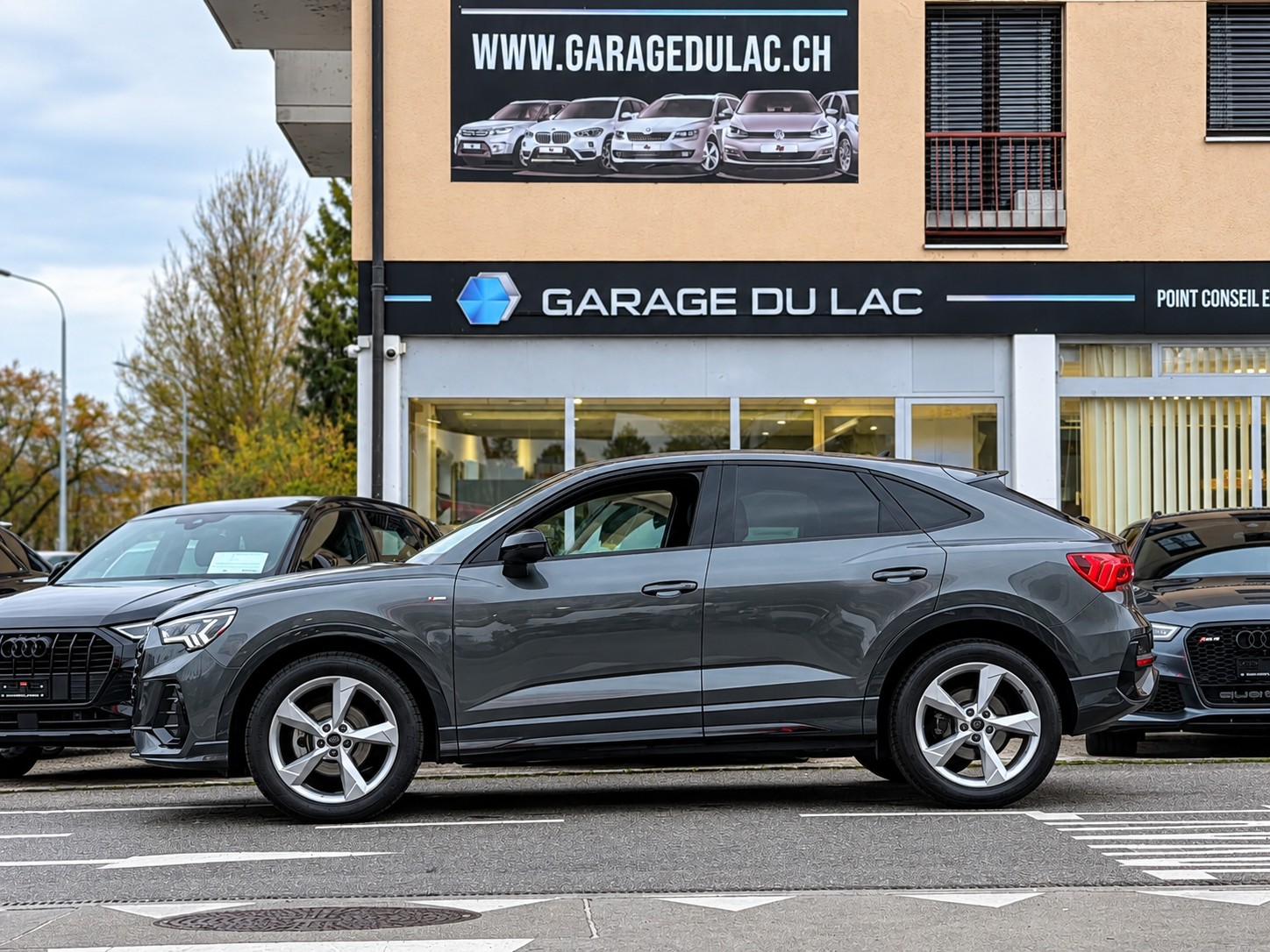 AUDI Q3 Sportback 35 TFSI S line S-tronic-image-3