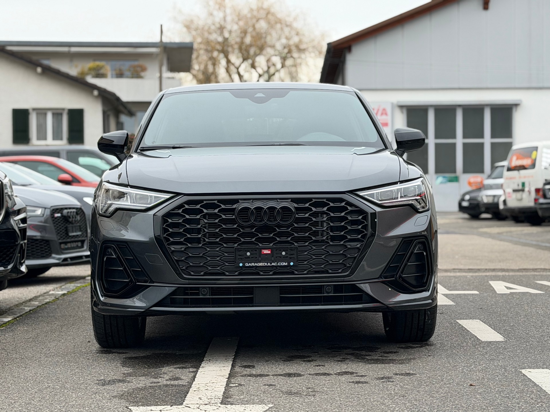 AUDI Q3 Sportback 35 TFSI S line S-tronic-showroom-element-1