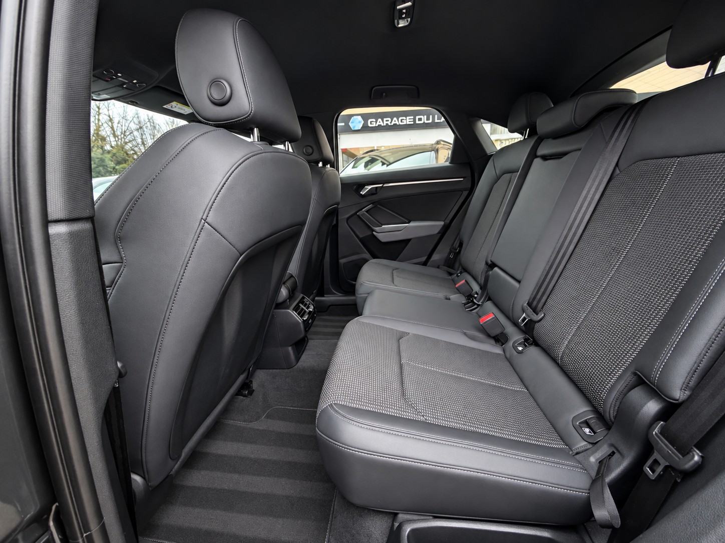 AUDI Q3 Sportback 35 TFSI S line S-tronic-image-8