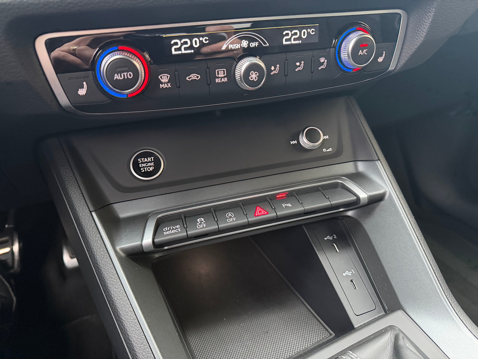 AUDI Q3 Sportback 35 TFSI S line S-tronic-image-19