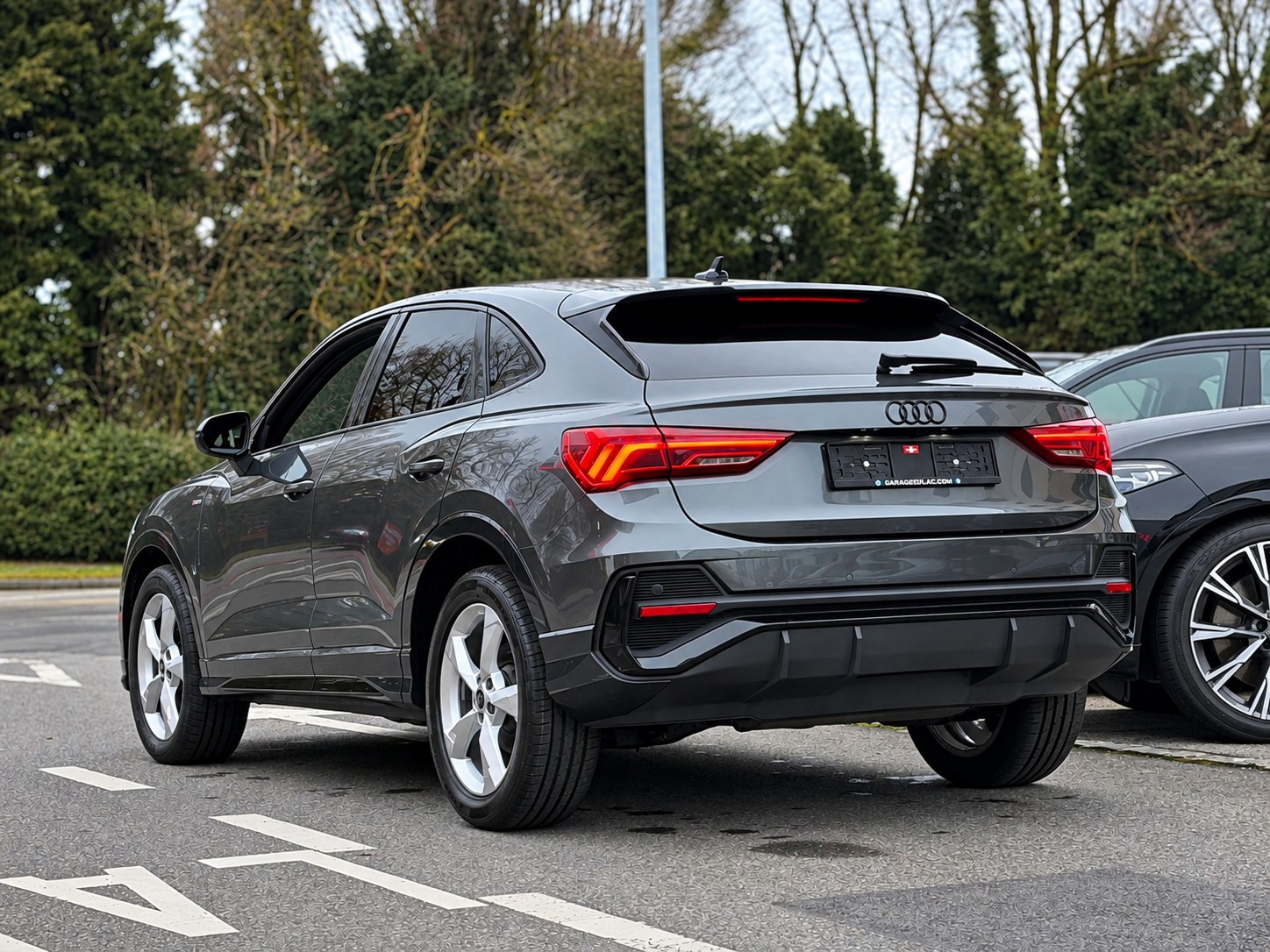 AUDI Q3 Sportback 35 TFSI S line S-tronic-image-4