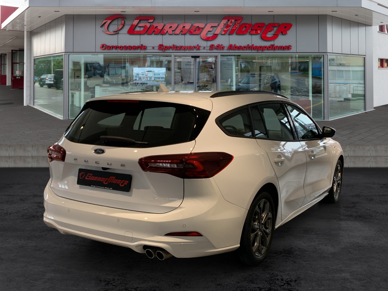 FORD Focus SW 1.0i EcoB Hybrid 155 ST-Line-image-4