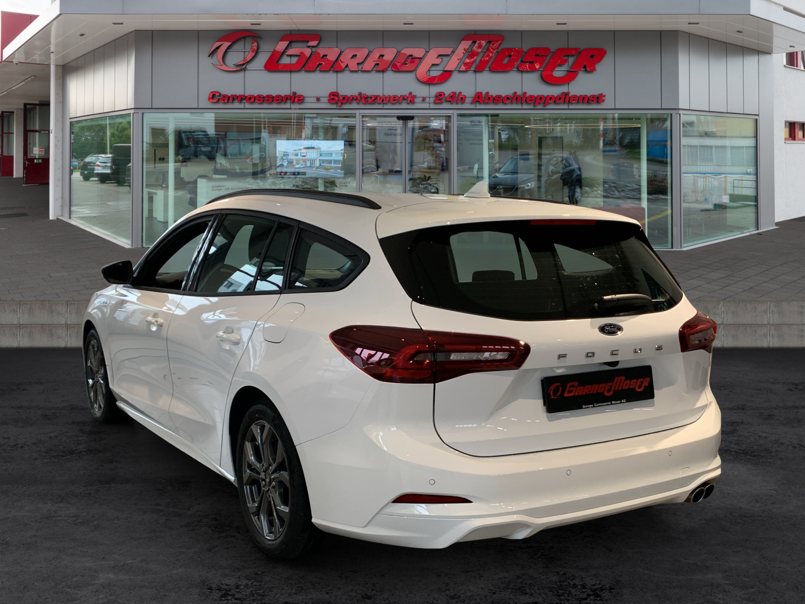 FORD Focus SW 1.0i EcoB Hybrid 155 ST-Line-image-3