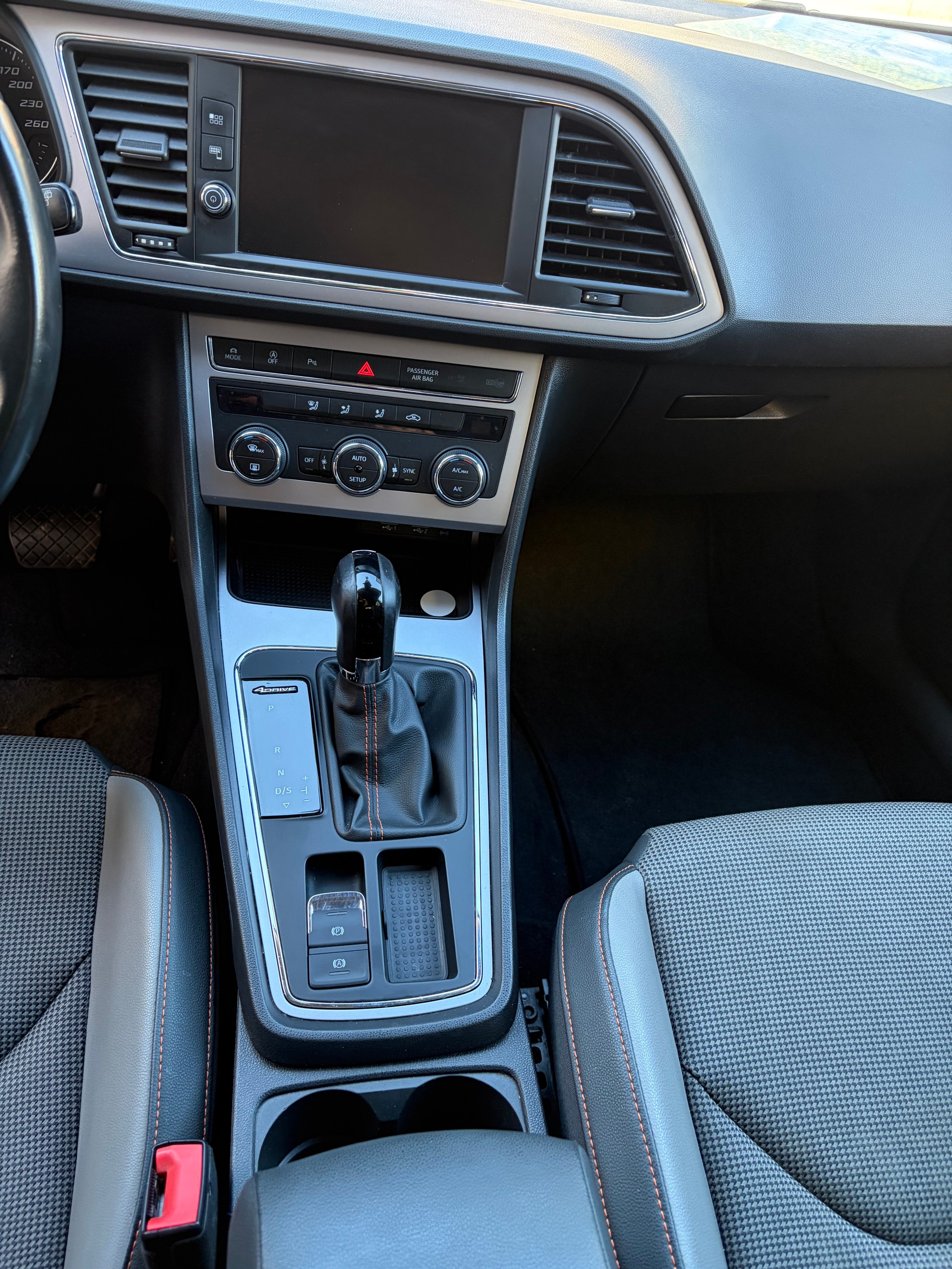 SEAT Leon ST 2.0 TDI X-Perience 4Drive DSG-image-7