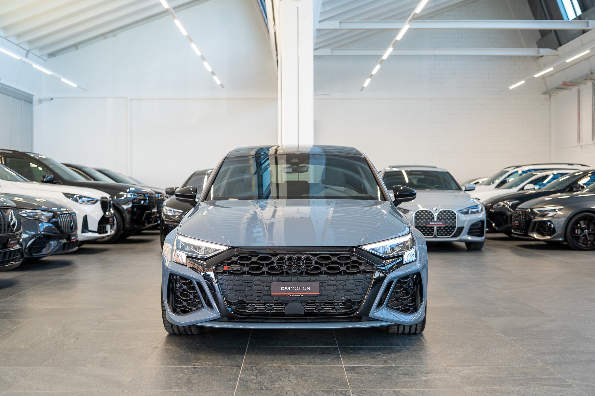 AUDI RS3 Sportback 2.5 TFSI quattro S-Tronic / Panorama / Rückfahrkamera-image-1