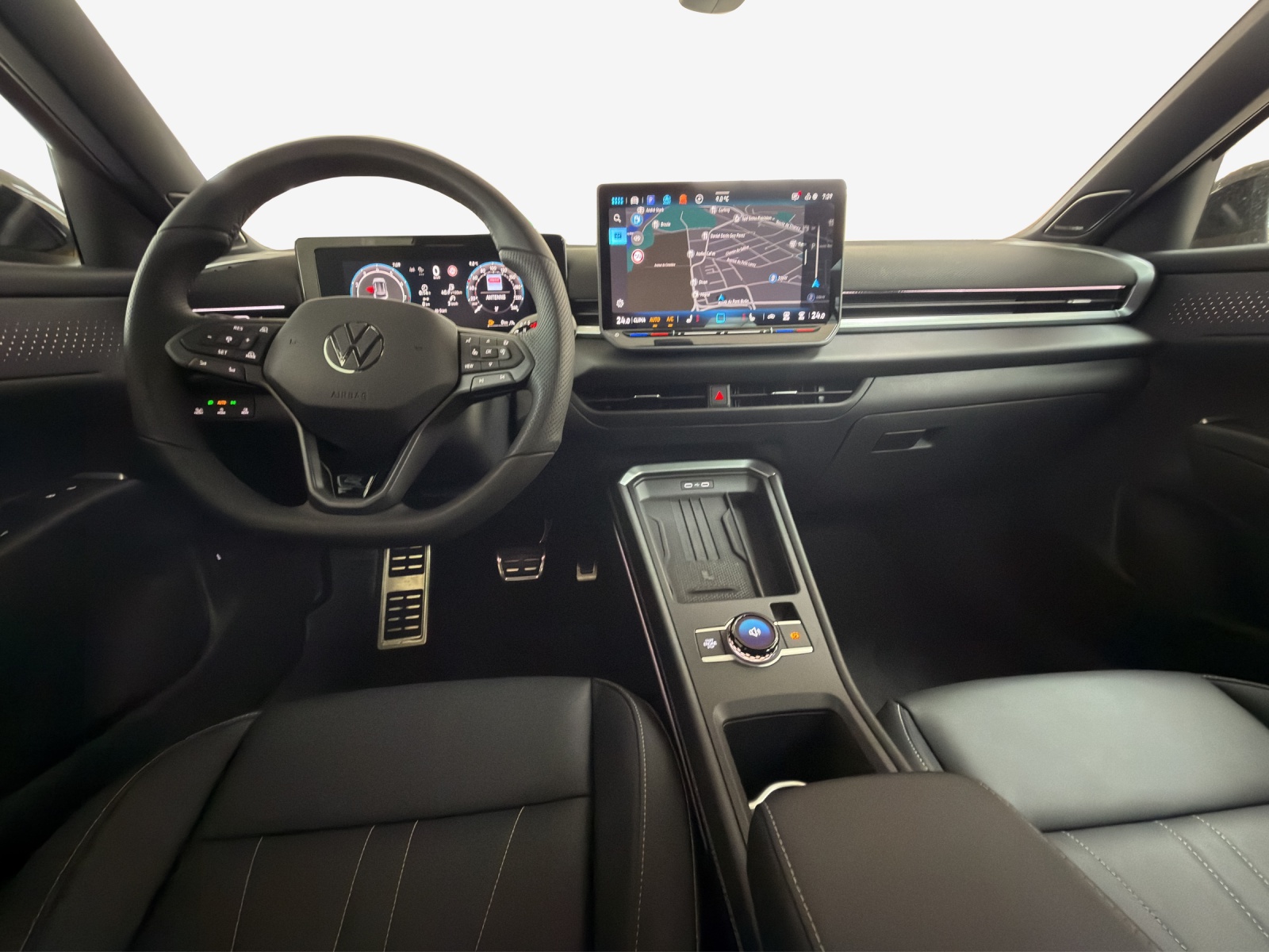 VW T-Roc 1.5 eTSI mHEV R-Line DSG-image-8