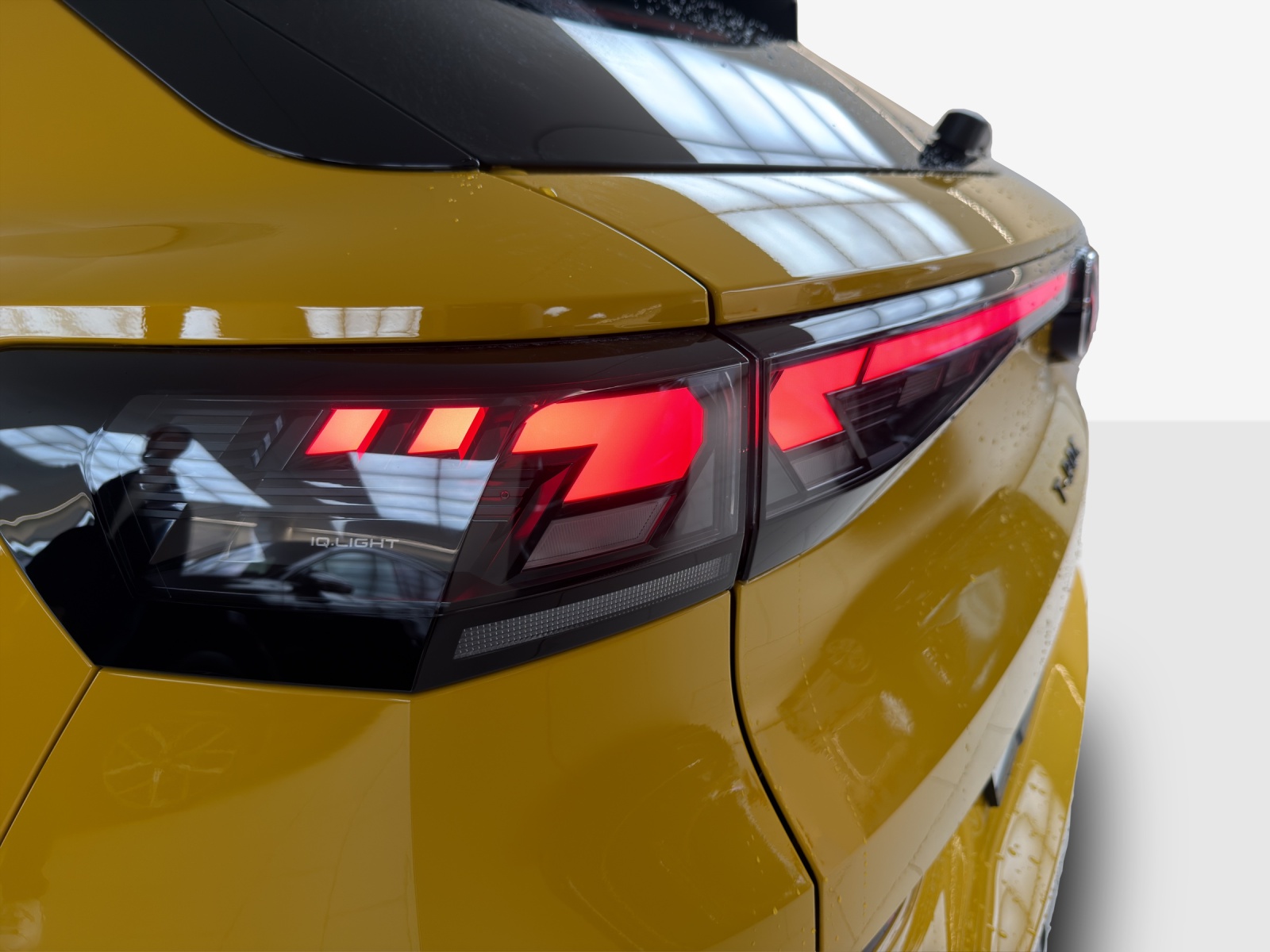 VW T-Roc 1.5 eTSI mHEV R-Line DSG-image-14