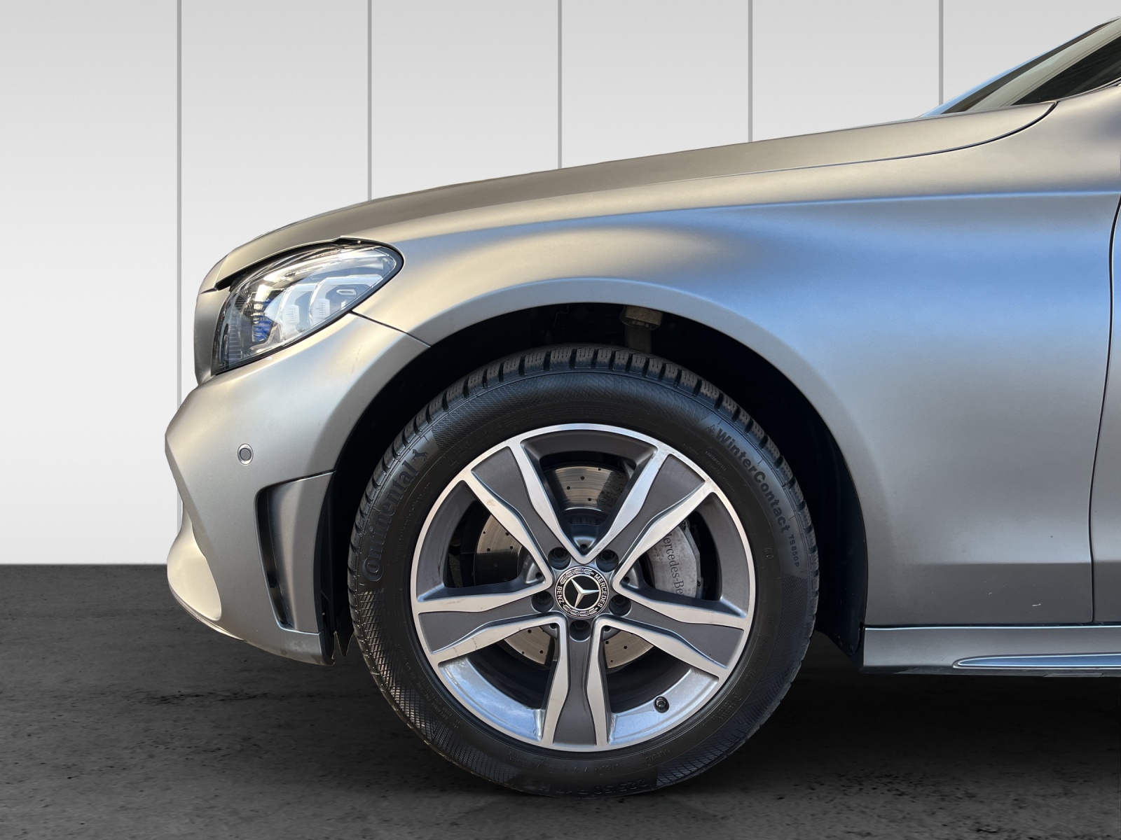 MERCEDES-BENZ C 200 4Matic AMG Line 9G-Tronic-image-12