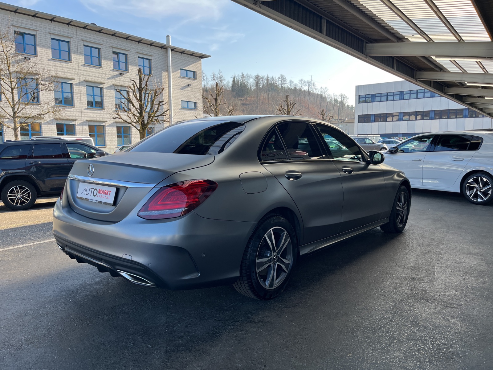 MERCEDES-BENZ C 200 4Matic AMG Line 9G-Tronic-image-4