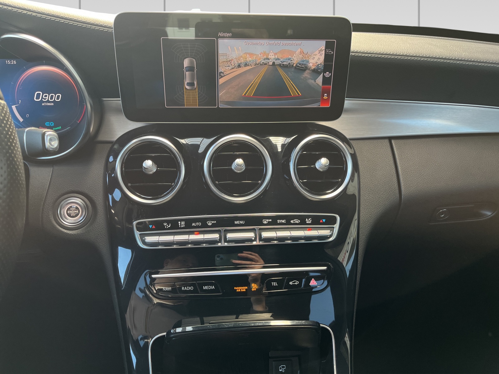 MERCEDES-BENZ C 200 4Matic AMG Line 9G-Tronic-image-10