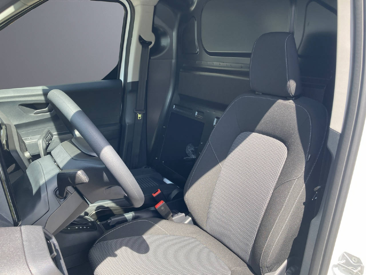 FORD Transit Courier Van 1.0 EcoBoost Trend-image-2