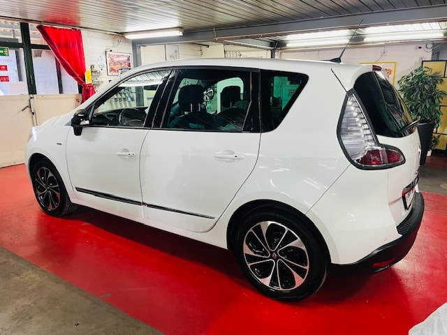 RENAULT Scénic 1.2 16V Turbo Bose-image-2