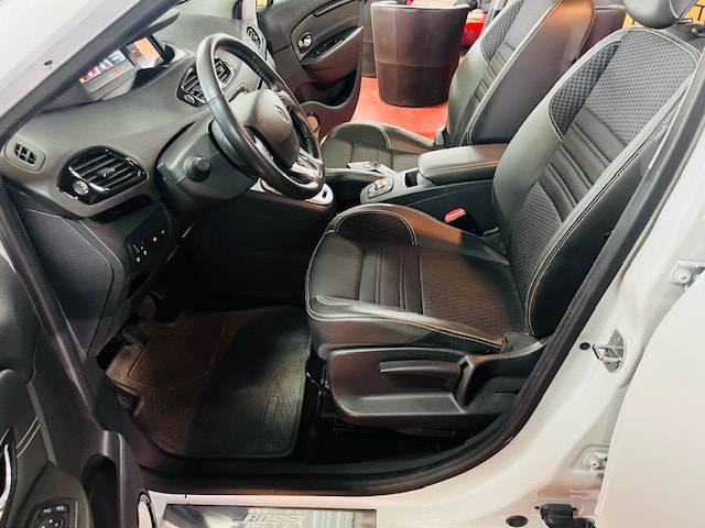 RENAULT Scénic 1.2 16V Turbo Bose-image-12