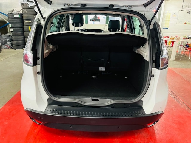 RENAULT Scénic 1.2 16V Turbo Bose-image-11
