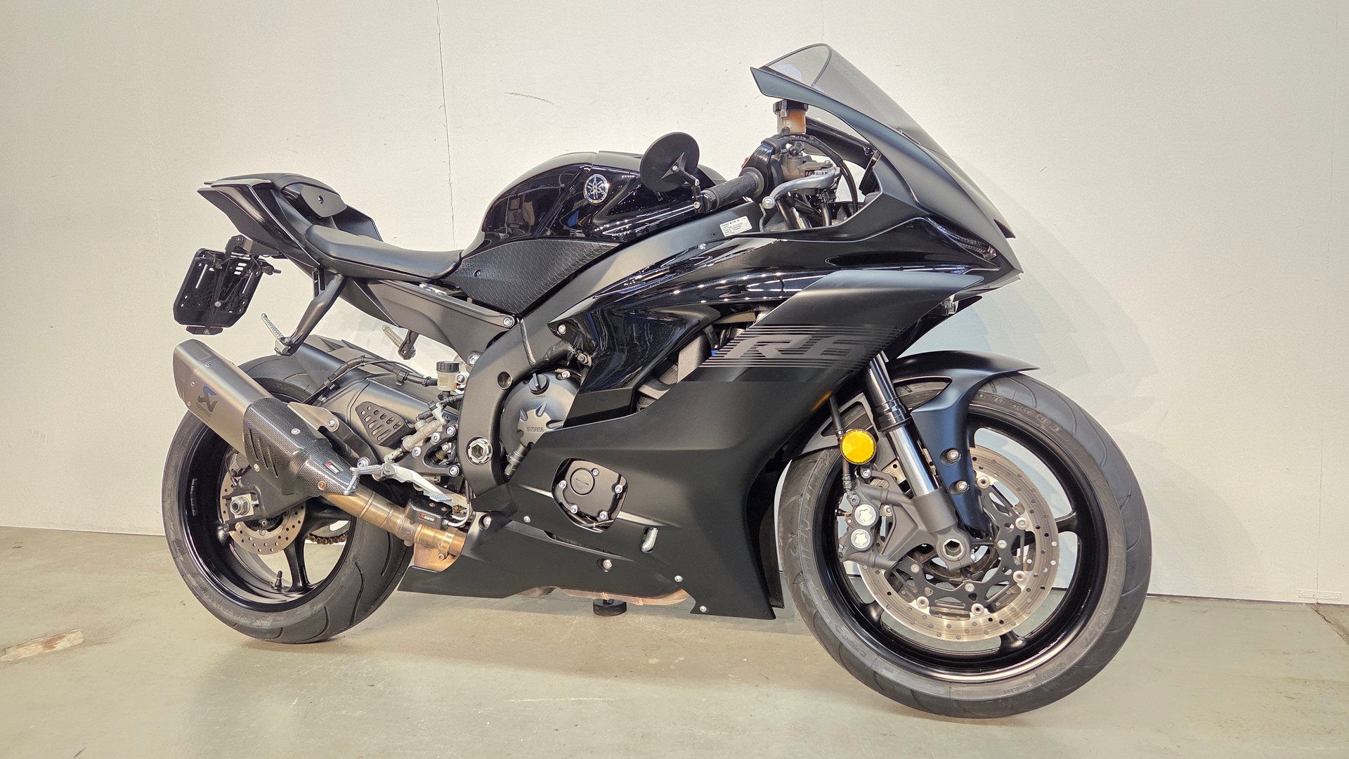 YAMAHA YZF-R6-showroom-element-2