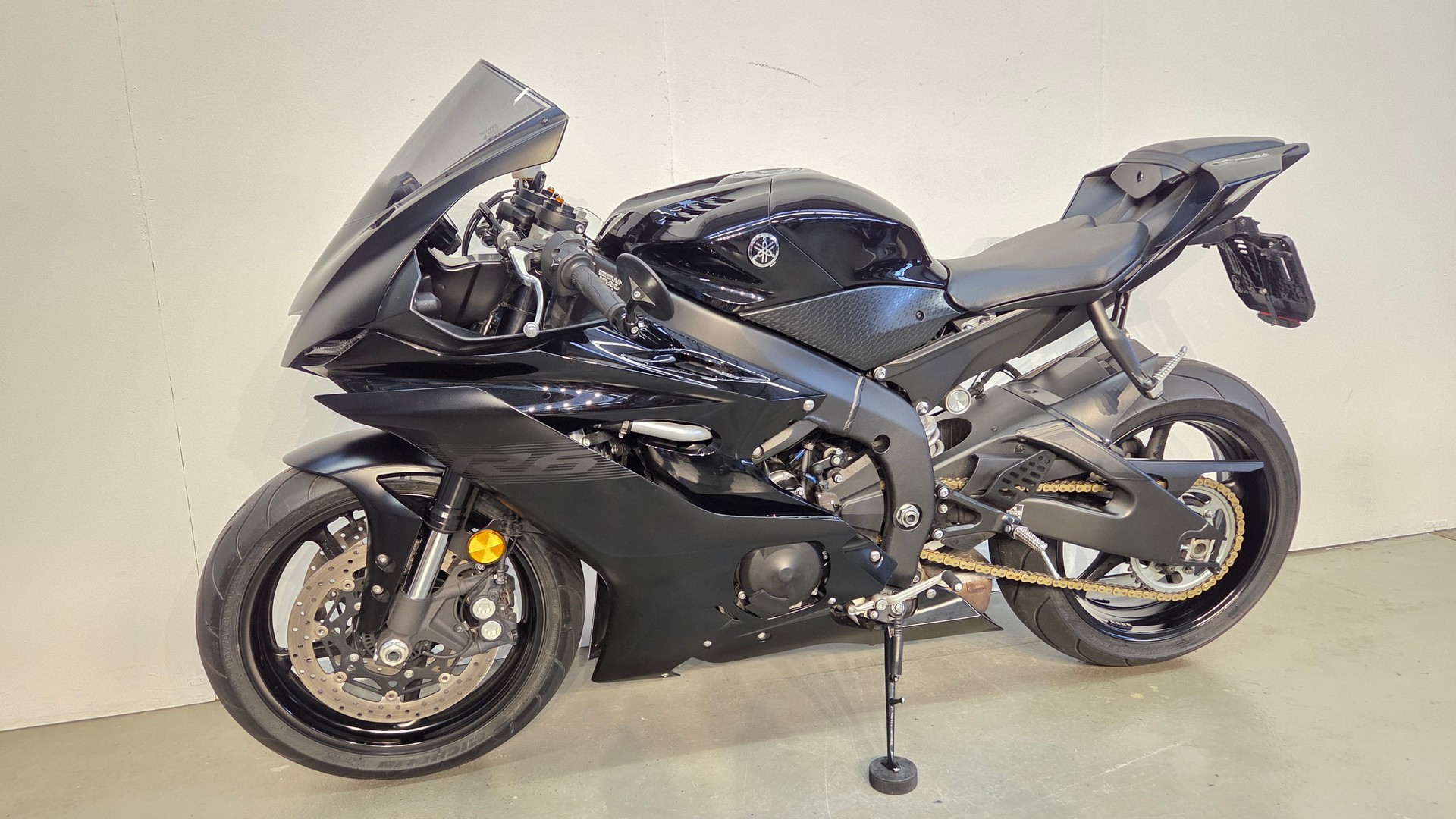 YAMAHA YZF-R6-showroom-element-3