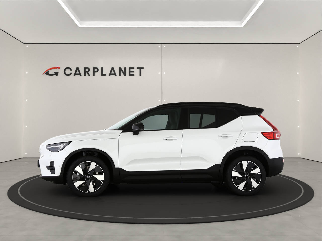 VOLVO EX40 Twin Ultra AWD-image-1