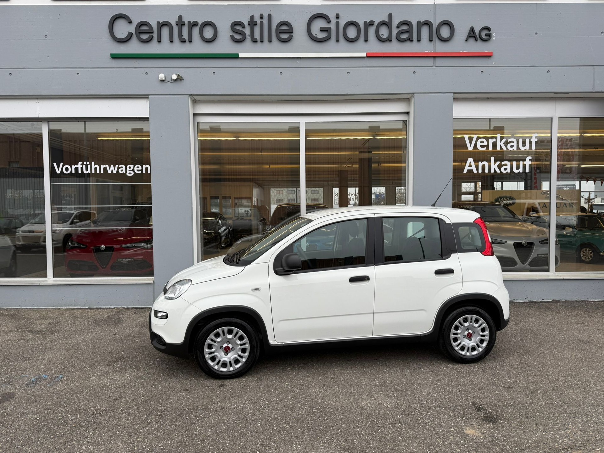 FIAT Panda 1.0 MHEV Cult-image-1
