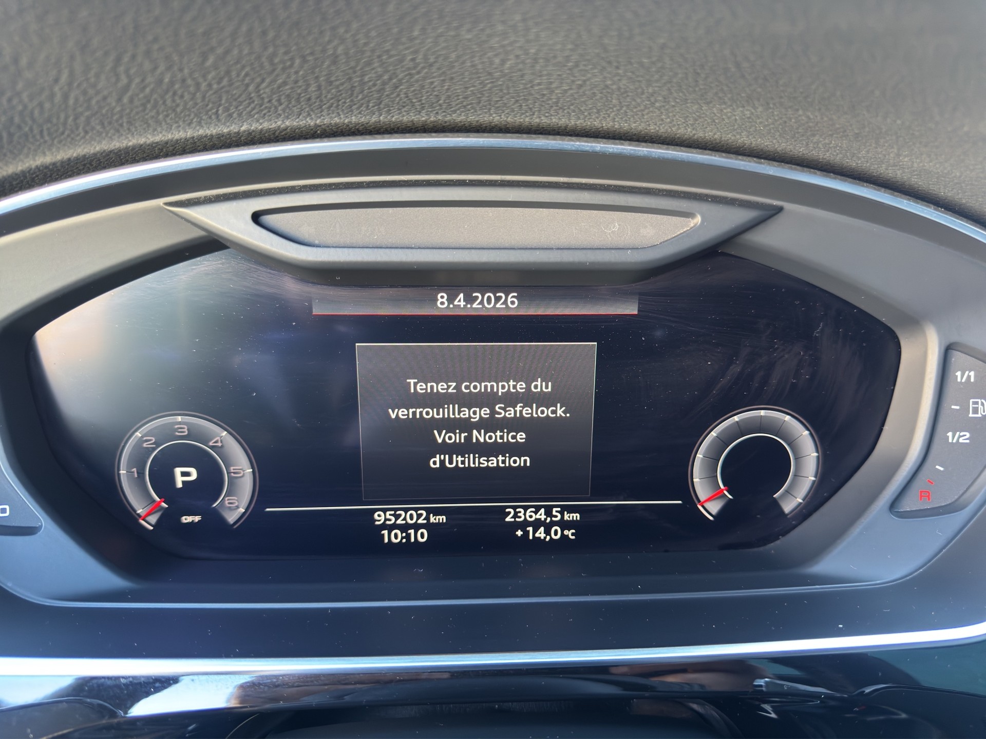 AUDI A8 50 TDI quattro tiptronic-image-13