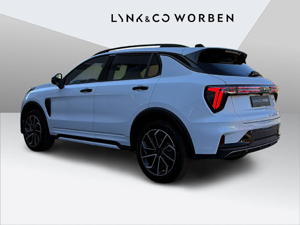 LYNK & CO 01 1.5 PHEV Core-showroom-element-3