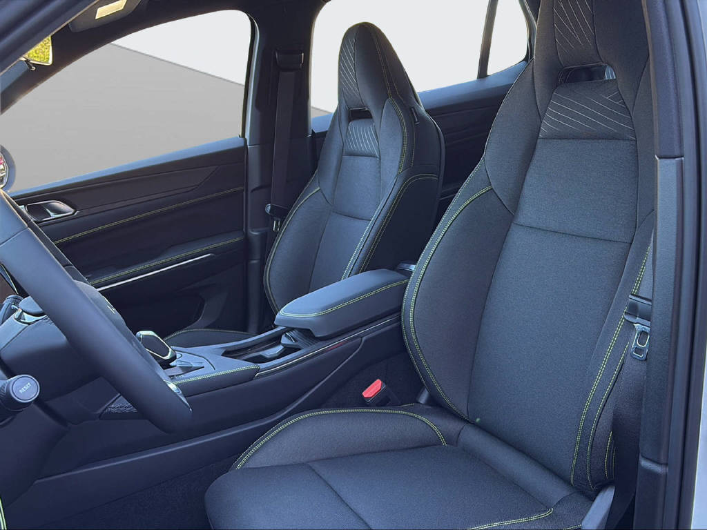 LYNK & CO 01 1.5 PHEV Core-image-6