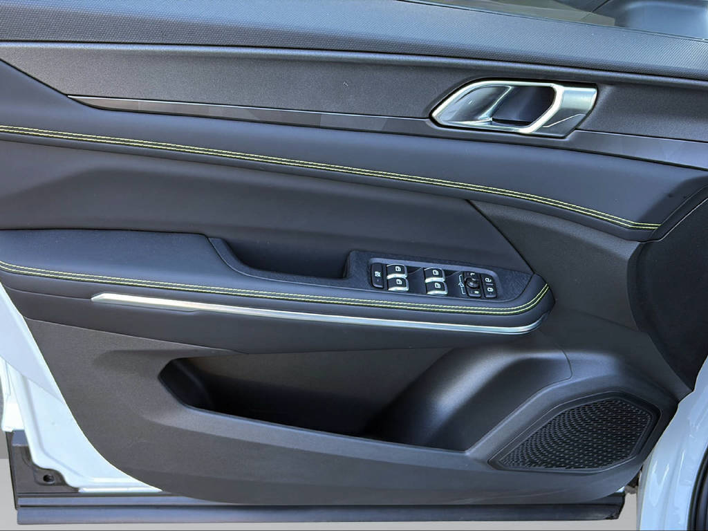 LYNK & CO 01 1.5 PHEV Core-image-18