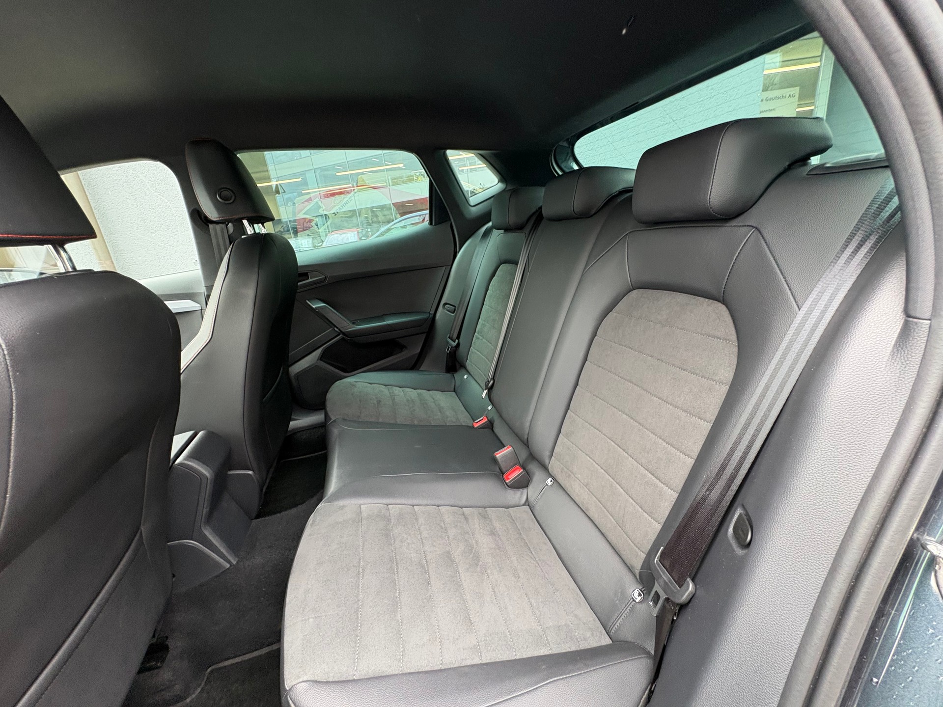 SEAT Ibiza 1.0 EcoTSI FR DSG-image-6